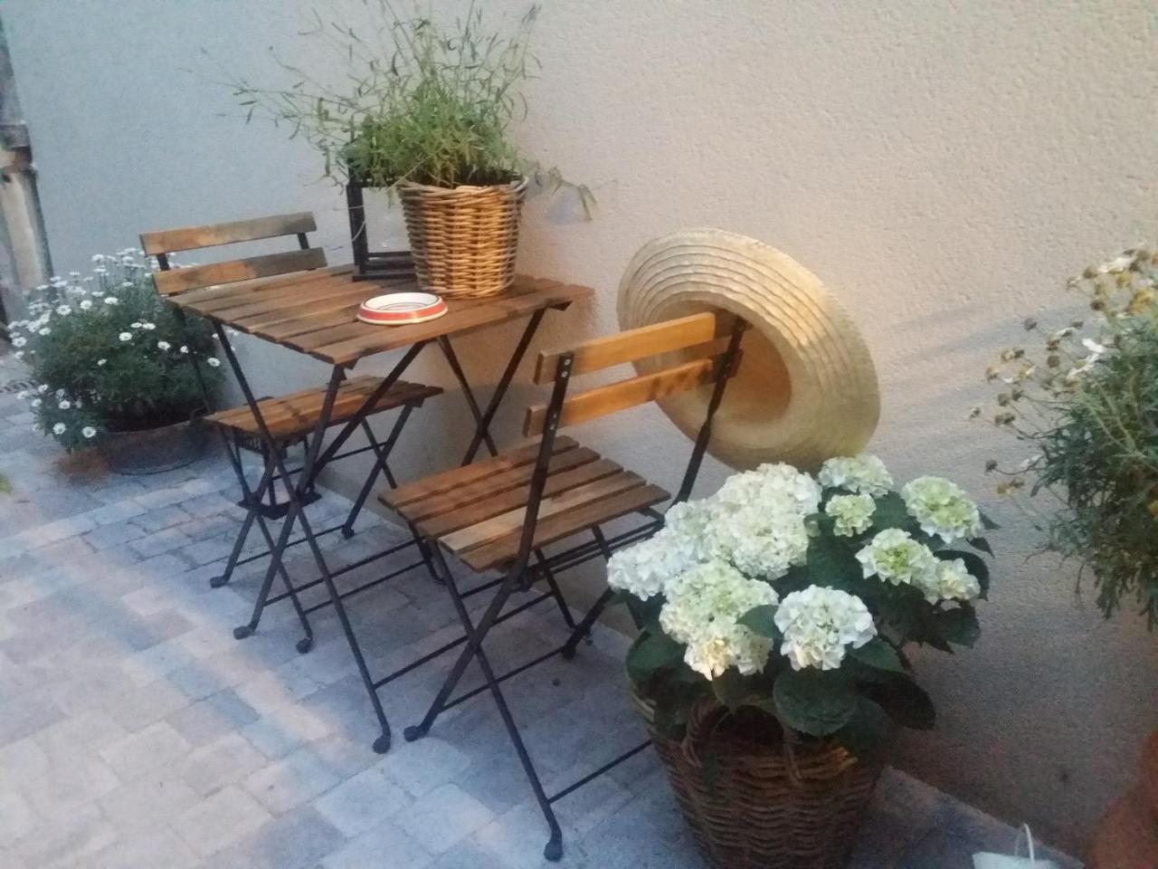 Les Appartements De Champagne Reims Exteriör bild